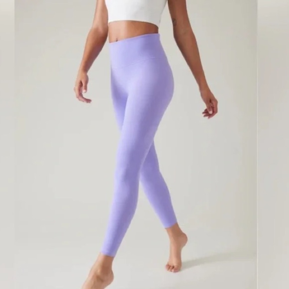 Athleta Ultra High Rise Elation 7/8 Tight // Madeira Purple